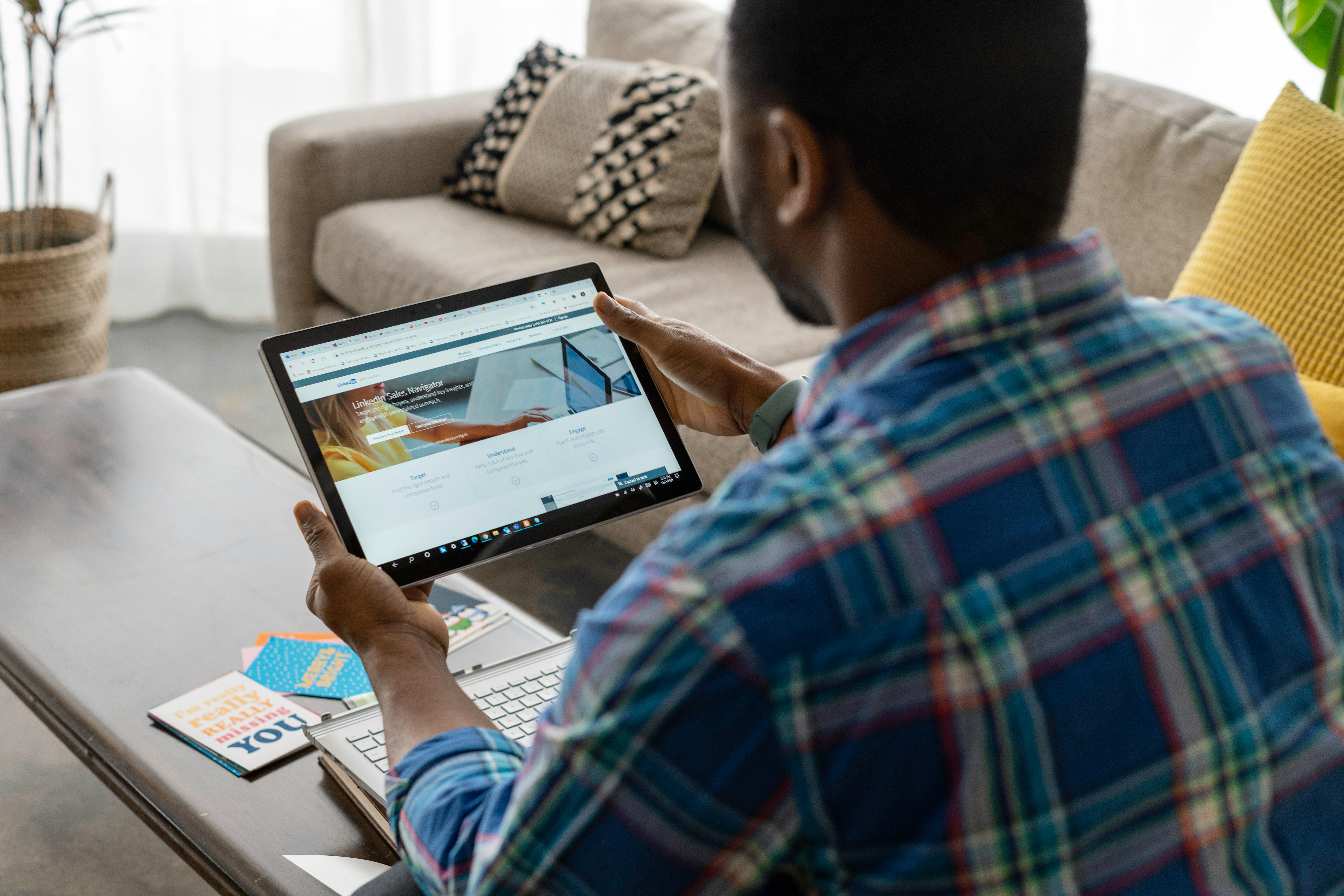 Leveraging LinkedIn for B2B Growth: Tips for Canberra Businesses